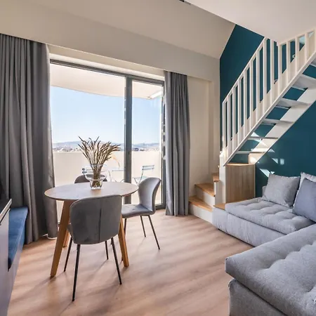 Exceptional Living Lofts By Upstreet Apartment