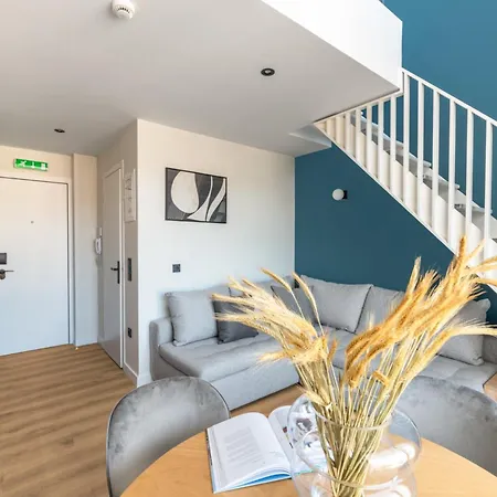 Exceptional Living Lofts By Upstreet Apartment