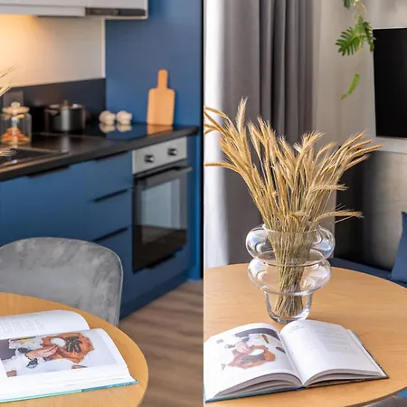Exceptional Living Lofts By Upstreet Apartment