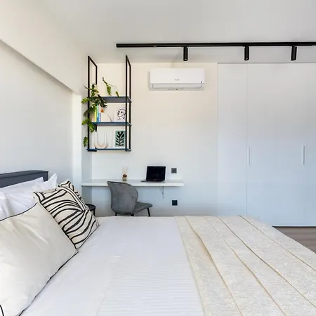 Exceptional Living Lofts By Upstreet Apartment