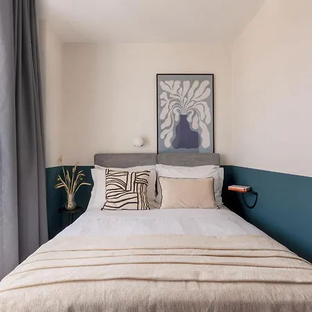 Exceptional Living Lofts By Upstreet